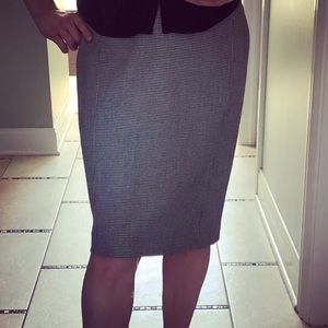 Express Stretch Houndstooth Pencil Skirt